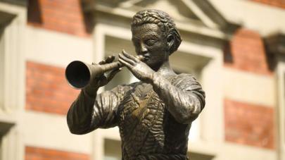 La fascinante historia detrás de la leyenda del flautista de Hamelín